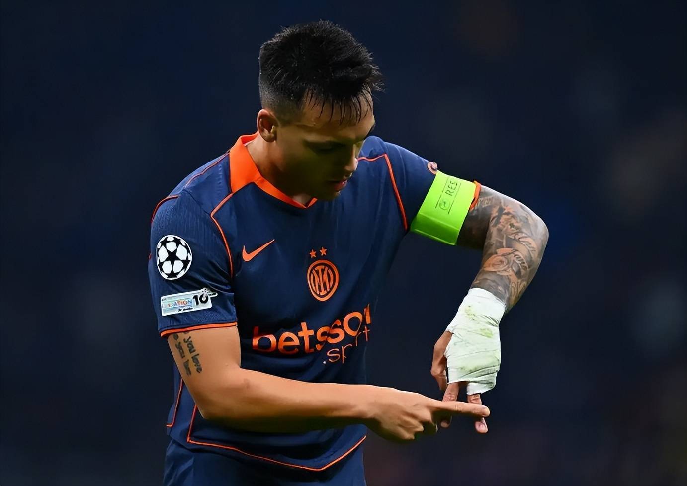 开云·体育(中国)官方网站-欧冠赛前再迎强敌，圣安东尼奥马刺豪取连胜，主帅态度：质疑声仍在，轮换策略成焦点