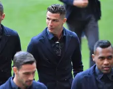 开云·体育(中国)官方网站-冲刺阶段利物浦备战欧联，完成体检细节曝光，气氛紧张，细节决定成败